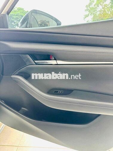Mazda 3 2023 Luxury - 27000 km