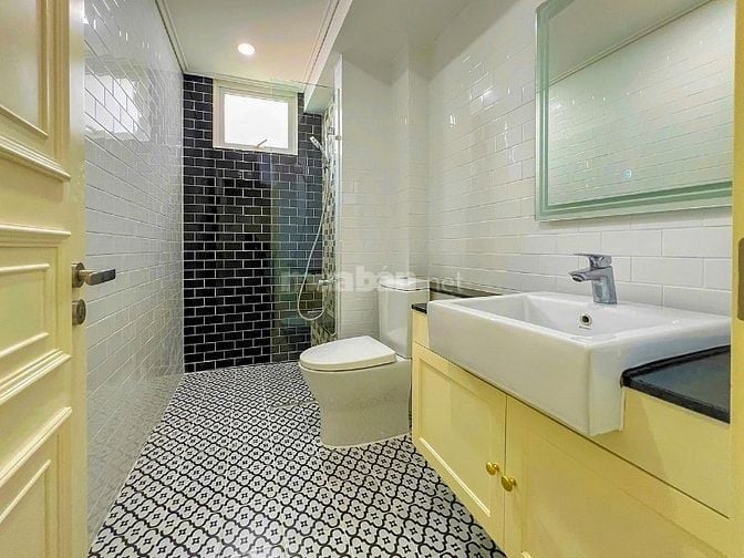 Bán Căn hộ Duplex tại Vista Verde tầng thấp gồm 6 phòng ngủ 356m2
