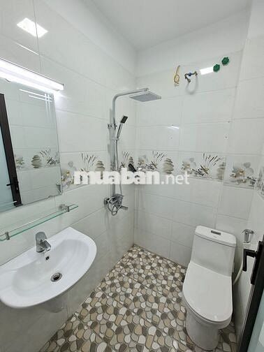 [HN - Định Công] Cho thuê nhà 4,5 tầng – 30 m²/sàn + sân 10 m²