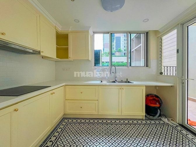 Bán Căn hộ Duplex tại Vista Verde tầng thấp gồm 6 phòng ngủ 356m2