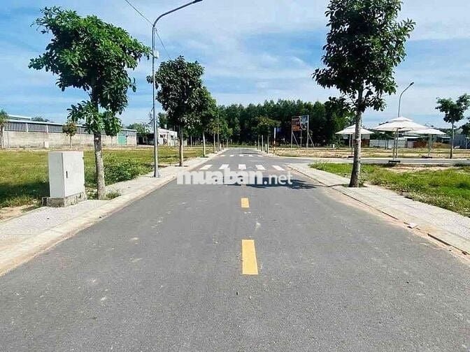 CẦN BÁN ĐẤT NỀN 132M² – TRUNG TÂM TT BẾN LỨC – GIÁ CHỈ 2 TỶ 5 - SHR