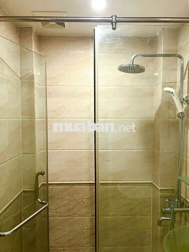 Căn hộ studio 30m vuông có thang máy cách Hồ Gươm 1500m .