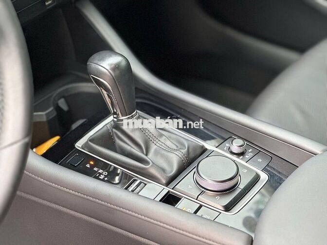 Mazda 3 Bản 1.5AT luxury 2020 - Xe Cá Nhân