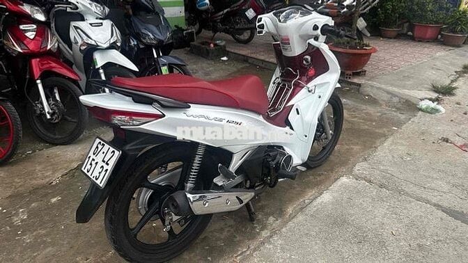 Wave i 125 thái 2019 trắng đỏ ( hỗ trợ góp )