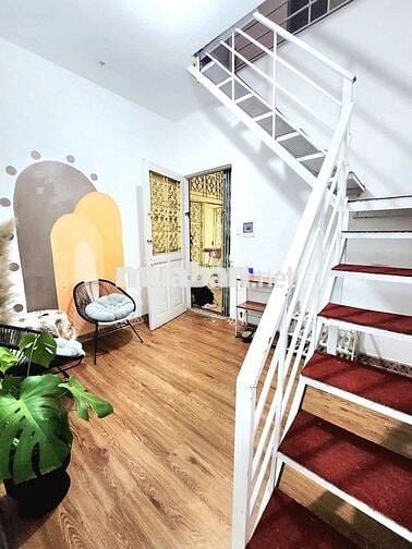 Cho thuê căn hộ duplex 100m2, 2n2wc phố Trần Quốc Toản, giá 12 triệu