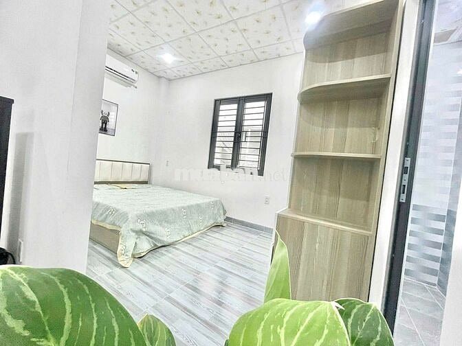 Căn hộ tách bếp Giá 7tr Ngay Ngã Tư Hàng Xanh ,Hutech,Văn Lang