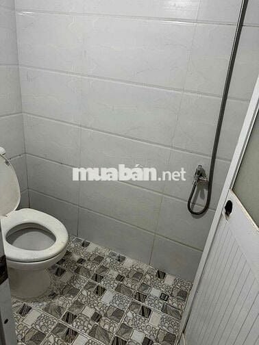Cần cho thuê gấp nhà nguyên căn hẻm xe hơi. hẻm 84/
