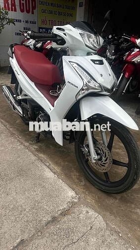Wave i 125 thái 2019 trắng đỏ ( hỗ trợ góp )