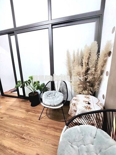 Cho thuê căn hộ duplex 100m2, 2n2wc phố Trần Quốc Toản, giá 12 triệu