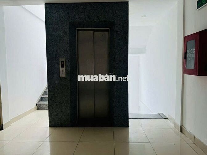 cho thuê nhà 3 lầu đường nguyễn văn linh , Cách KCX tân thuận 150m
