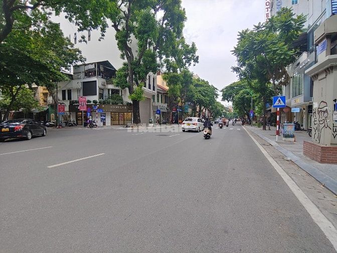 Bán nhà Mặt Phố Huế 200m2, Mặt tiền 7m, Phù hợp xây Building