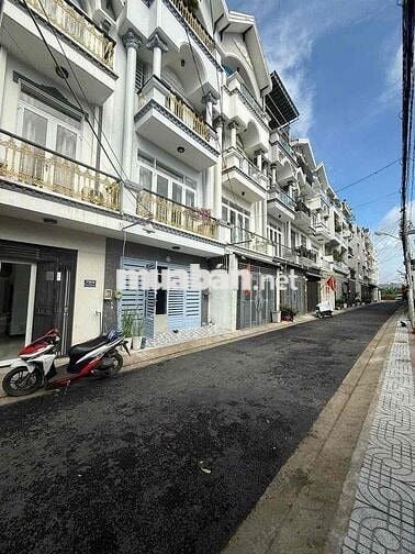 🍀🍀 NHÀ CHO THUÊ MẶT TIỀN HẺM XE HƠI HUỲNH TẤN PHÁT NHÀ BÈ  - Diện tích