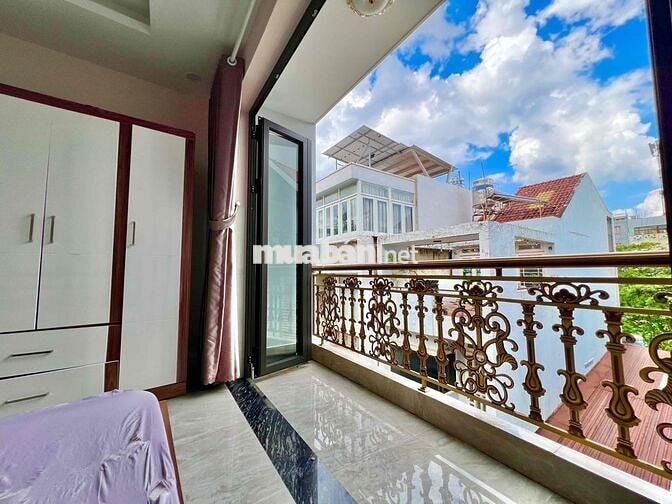Full Nội Thất, Gần Văn Lang, Tiện Sang Q1, Chủ Cho Thuê Rẻ