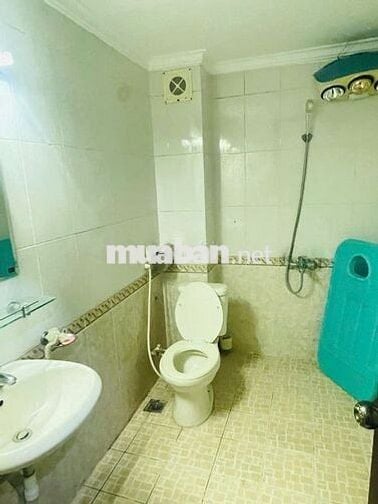 Nhà đẹp mặt ngõ 168 đường Trung Kính, Dt 55m2 x 5 tầng đường rộng 10m