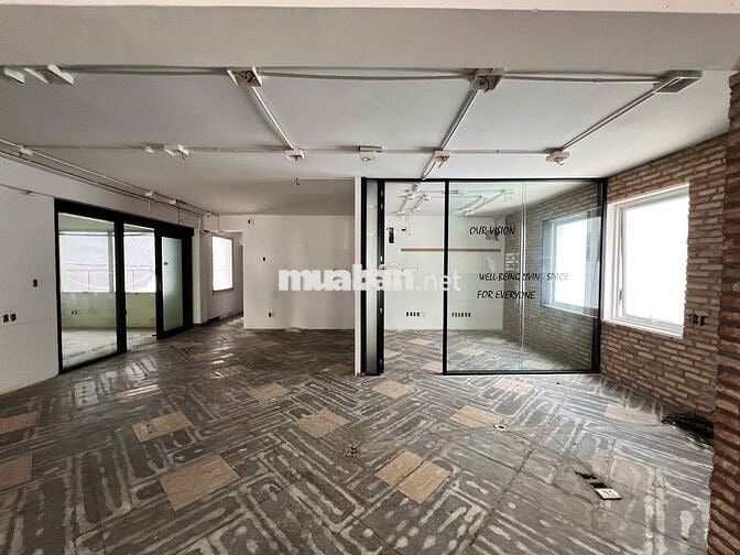 Căn TOP1 mặt tiền Hai Bà Trưng Q1 300m2 - Giá chạm đáy gần 80tr !!