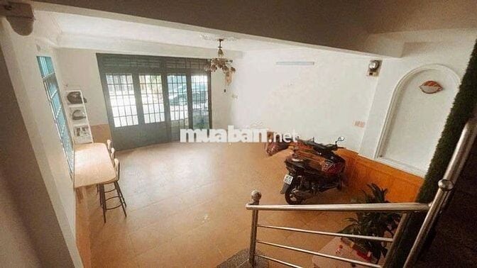 Cho Thuê Nhà Góc Đẹp Đường Cộng Hòa, Tân Bình ( Ô tô đậu trước nhà )