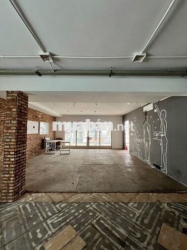 Căn TOP1 mặt tiền Hai Bà Trưng Q1 300m2 - Giá chạm đáy gần 80tr !!