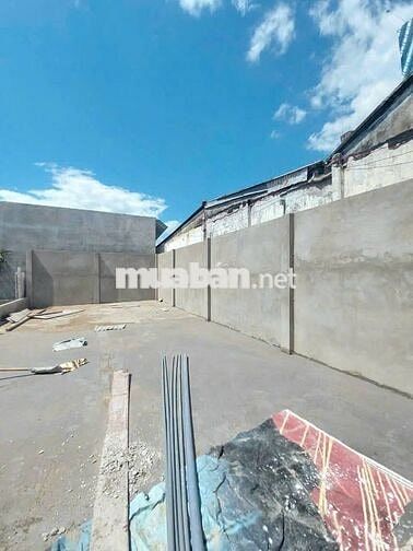 Bán gấp căn nhàMT bán trà sữa ở gần TT Trảng Bàng 134m2 SHR giá 740tr
