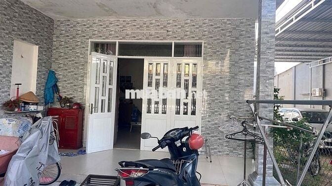 Nhà mặt tiền 232m2, có 2 PN,đường Lý Thái Tổ, Phường Bà Ria, TPHCM