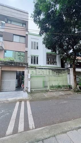 Cho thuê nhà ngõ 4 đỗ đức dục 75m x4T ô tô đỗ cửa