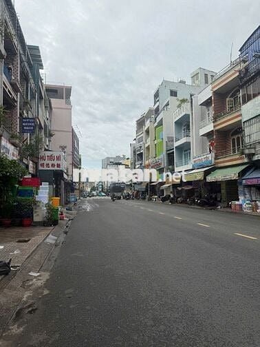 Cho thuê nhà mặt tiền khu chợ lớn có hoa Hồng môi giới
