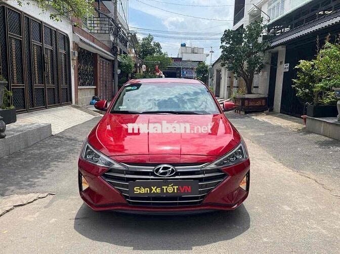 Hyundai Elantra 2019 2.0AT - 82000 km