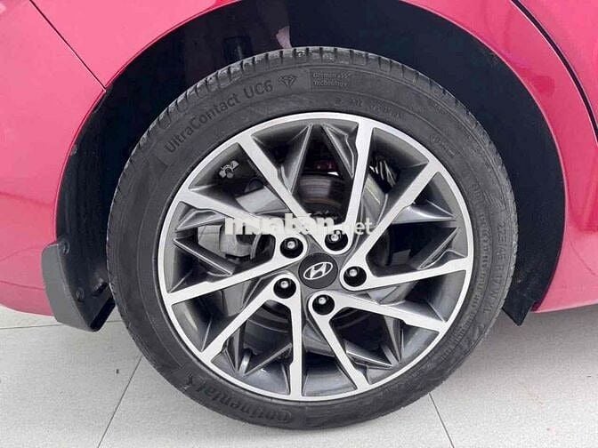 Hyundai Elantra 2019 2.0AT - 82000 km