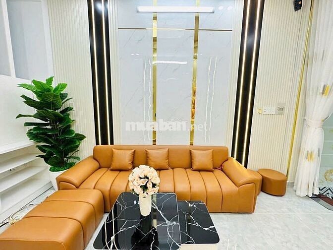 Nhà phố trệt lầu. Có 2Pn 3wc. Tại Cầu Phú Xuân. SHR, vay bank