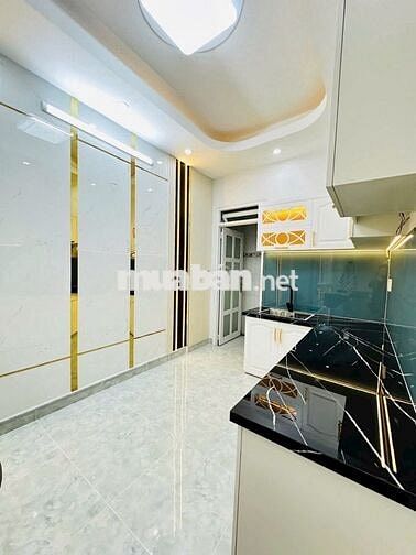 Nhà phố trệt lầu. Có 2Pn 3wc. Tại Cầu Phú Xuân. SHR, vay bank