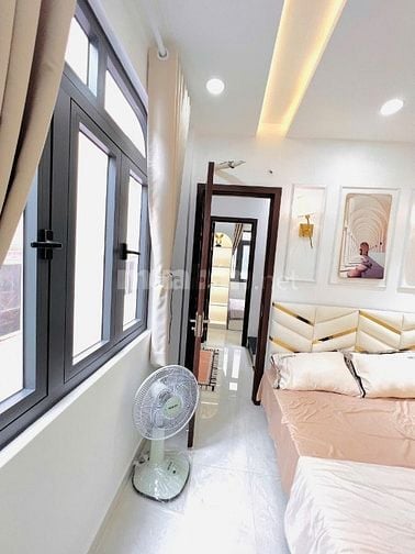 Căn Siêu phẩm 42/ Hồ Văn Huê, Phú Nhuận cách mặt tiền khoảng 15m 
