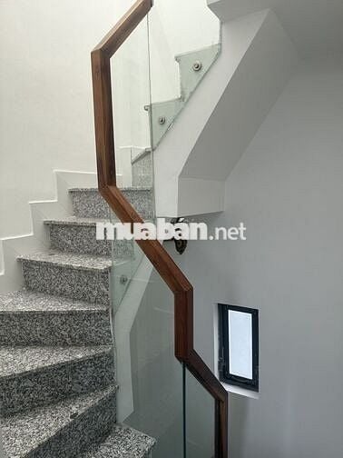 Cho thuê nhà mặt tiền khu chợ lớn có hoa Hồng môi giới