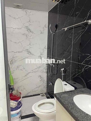 Bán nhà tập thể tầng 1 phố Lạc Trung 4,55 tỷ - 41/80m2 sổ đỏ HBT -