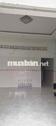 cho thuê nhà cấp 4 có gác cách chợ dĩ an 1 tầm 300 m