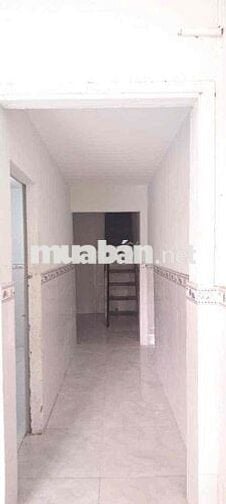 cho thuê nhà cấp 4 có gác cách chợ dĩ an 1 tầm 300 m