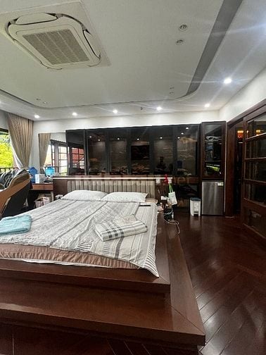 Tôi cần Bán toà BUlDING, MP Trần Nhân Tông Q HBT, dt 170 m, 11T, 185Tỷ