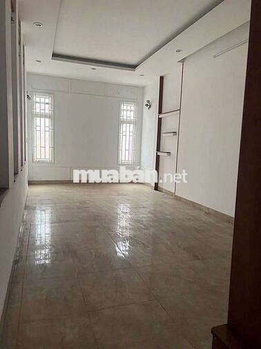 CHO THUÊ NHÀ 3 LẦU 6 PHÒNG ĐỐI DIỆN CÔNG VIÊN