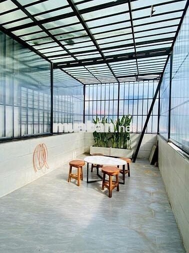 Bán nhà giá 8 tỷ HXH 8m ở Tô Hiến Thành, Q. 10, 60m2, 4PN, 3WC, SHR