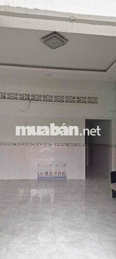 cho thuê nhà cấp 4 có gác cách chợ dĩ an 1 tầm 300 m