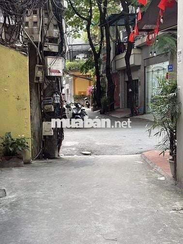 BÁN NHÀ ĐẸP NGUYỄN PHÚC LAI – ĐỐNG ĐA--VỊ TRÍ TRUNG TÂM--SÁT PHỐ