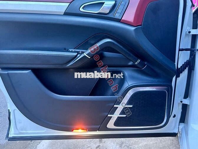 Porsche Cayenne 3.6 V6 - 1 Tỷ 262 Triệu