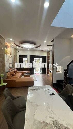 Nhà mới đẹp full nội thất đường xe hơi