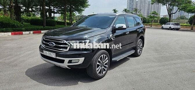Ford Everest 2.0 Titanium 4x2