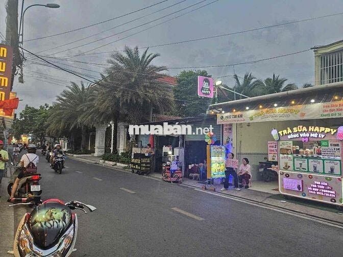 Nhà cấp 4 Shr 8x25m Mt đg Nguyễn Hữu Cầu Kd buôn bán sầm uất