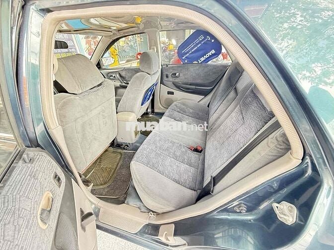 Ford Laser 2004 Lxi 1.6 MT - 100000 km