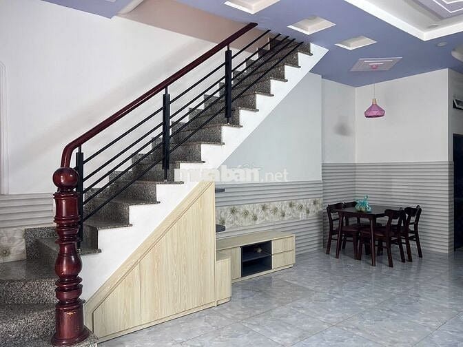 Cho thuê nhà 2pn 2wc cạnh Quang Trung, chợ Hóc Môn, Thị trấn Hóc Môn