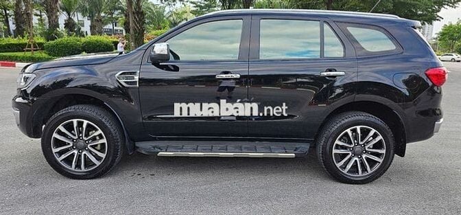 Ford Everest 2.0 Titanium 4x2
