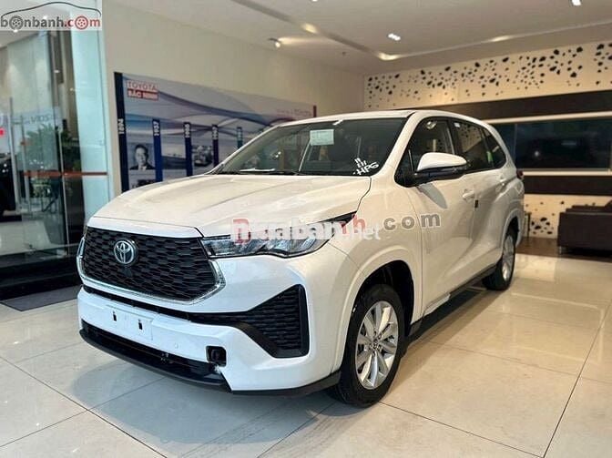 Toyota Innova Cross 2.0 CVT 2025 - 795 Triệu