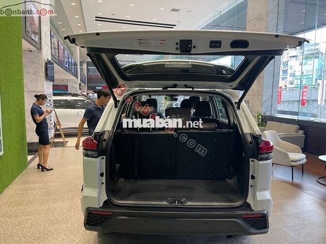 Toyota Innova Cross 2.0 CVT 2025 - 795 Triệu