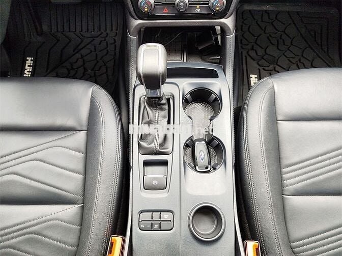 Ford Everest 2023 Titanium 2.0L 4x2 AT - 28000 km