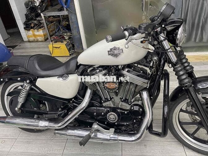 Harley Davidson 883